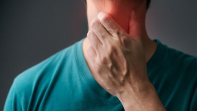travelpharm healthguide sorethroats symptoms causes treatments header