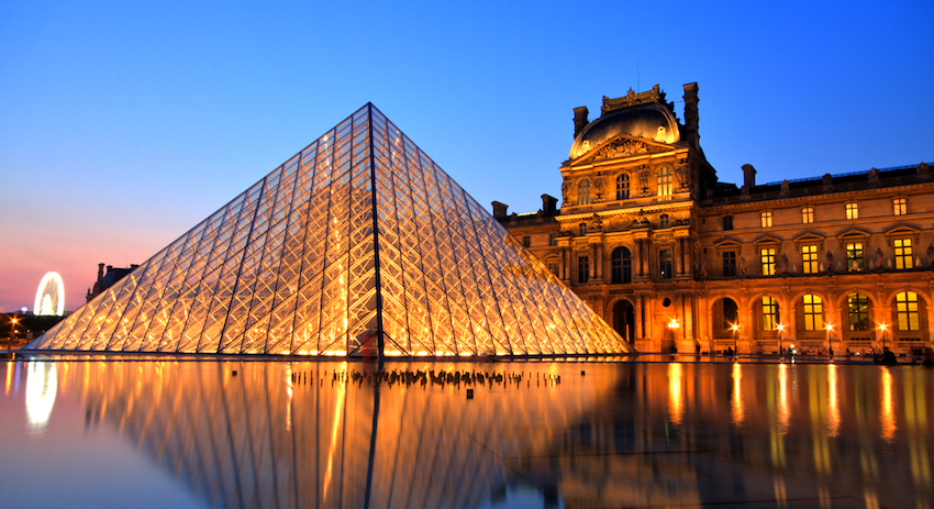 louvre museum at night, paris