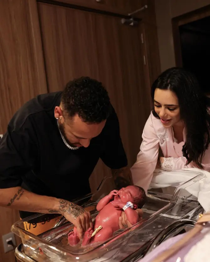 neymar jr announces birth baby 850636951