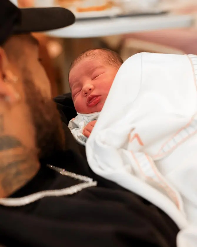 neymar jr announces birth baby 850636954